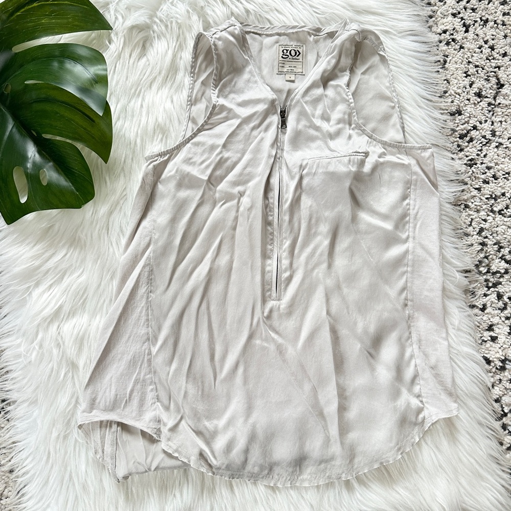 Go by Go Silk Sleeveless Top in Light Gray